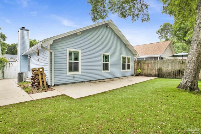 3108 Station Ct, Pensacola, FL 32504 - back of property with a patio and a chimney