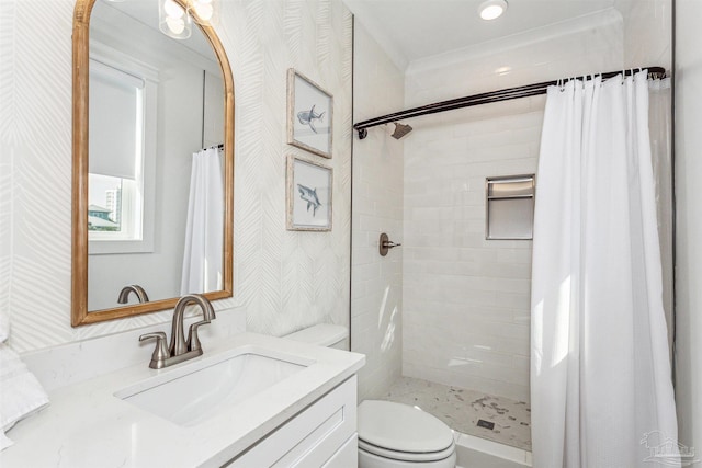 bathroom with a shower with curtain, vanity, and toilet