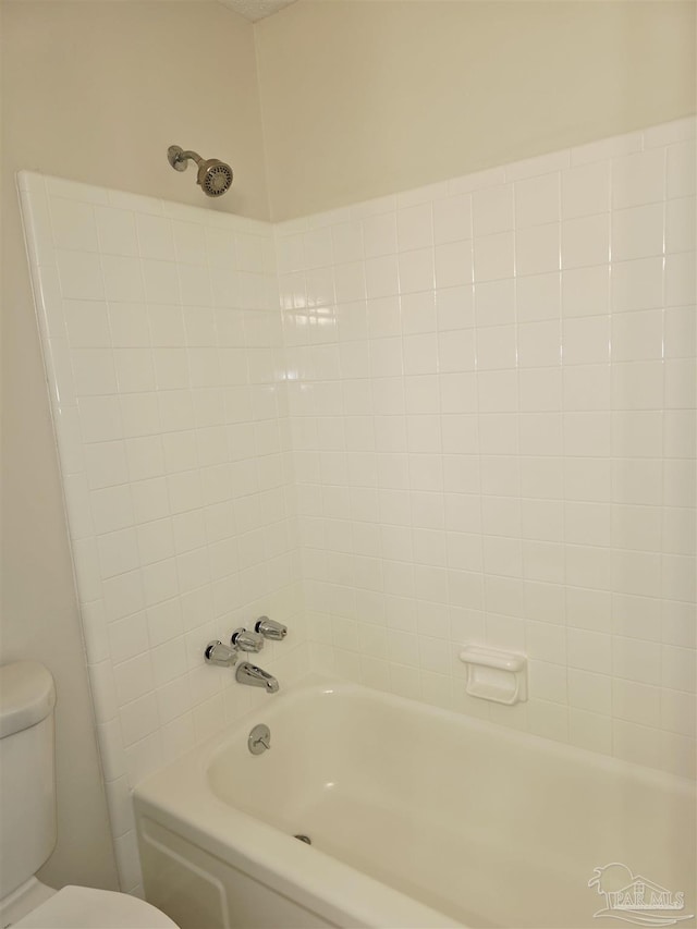 5666 Vestavia Ln, Pensacola, FL 32526 - bathroom with toilet and shower / bathing tub combination
