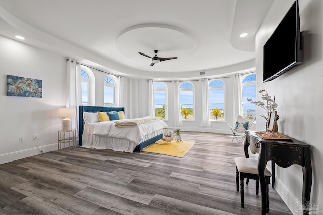 502 Deer Point Dr, Gulf Breeze, FL 32561 - bedroom with baseboards, recessed lighting, wood finished floors, and ceiling fan