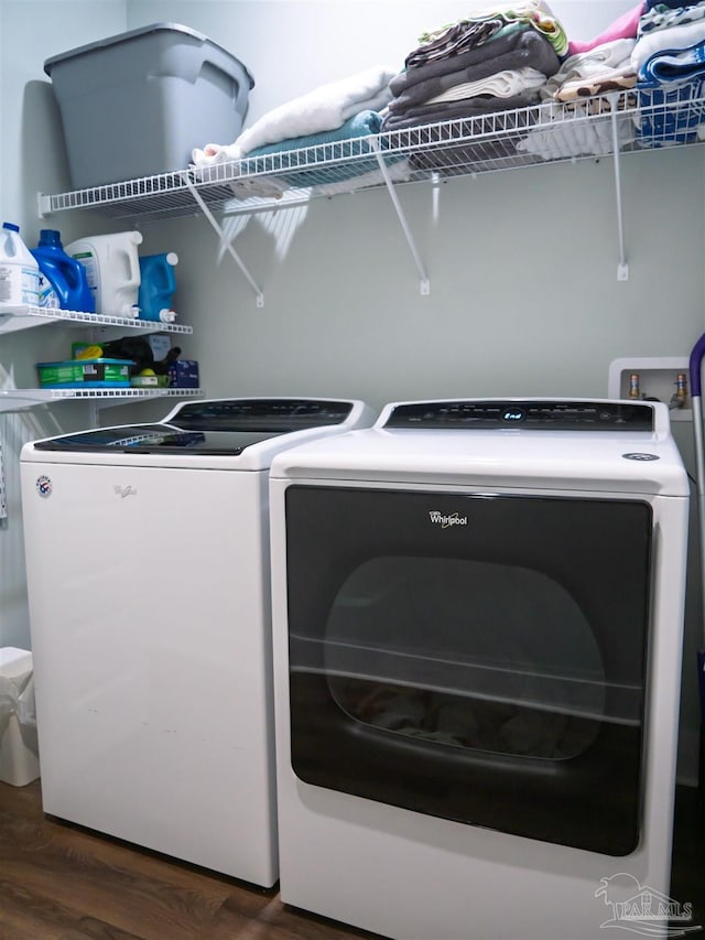 817 N D St, Pensacola, FL 32501 - laundry room with laundry area, washing machine and clothes dryer, and dark wood-style floors
