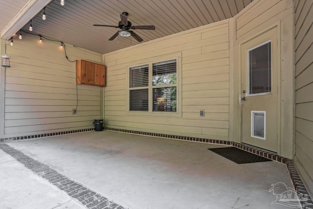 view of patio with a ceiling fan