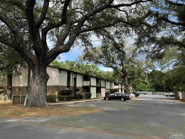 view of front of home with uncovered parking