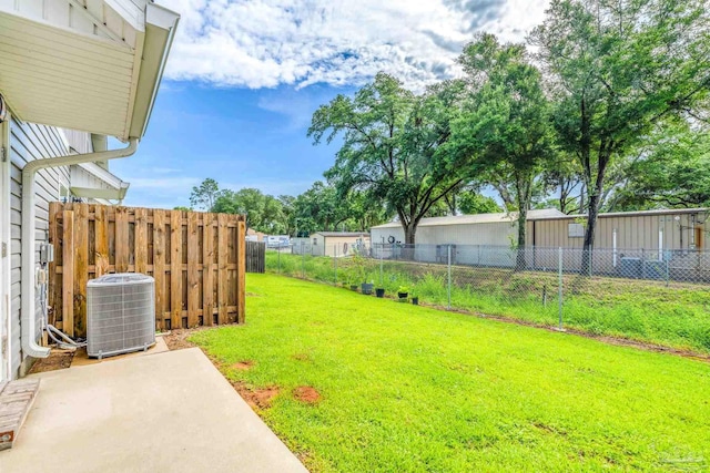 6004 Royal Port Ct, Pensacola, FL 32526 - view of yard featuring a patio