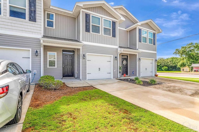 6004 Royal Port Ct, Pensacola, FL 32526 - multi unit property featuring board and batten siding and an attached garage