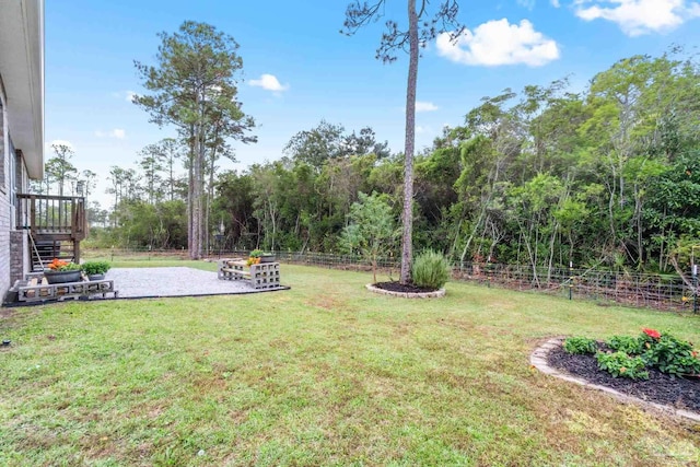 view of yard with a patio