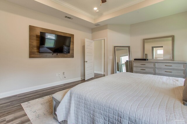431 Broadleaf Cir, Cantonment, FL 32533 - bedroom featuring wood finished floors, ornamental molding, baseboards, a ceiling fan, and recessed lighting