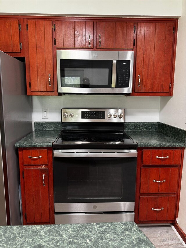 kitchen featuring stainless steel appliances