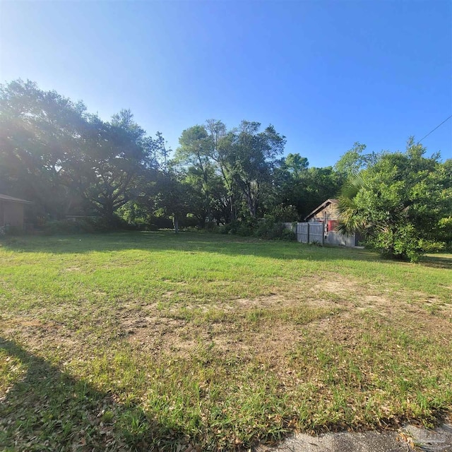 Listing photo 2 for 536 Chadwick St, Pensacola FL 32503