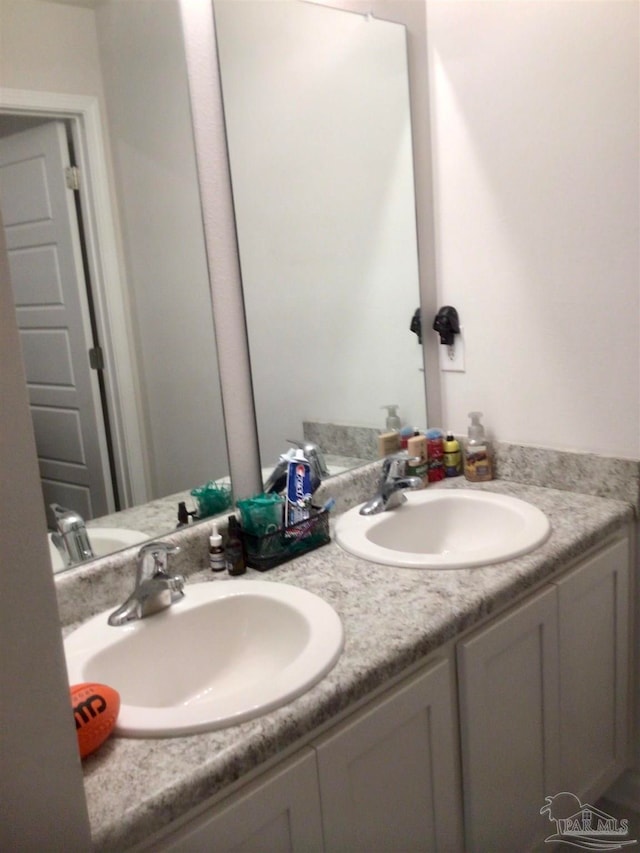 bathroom with vanity