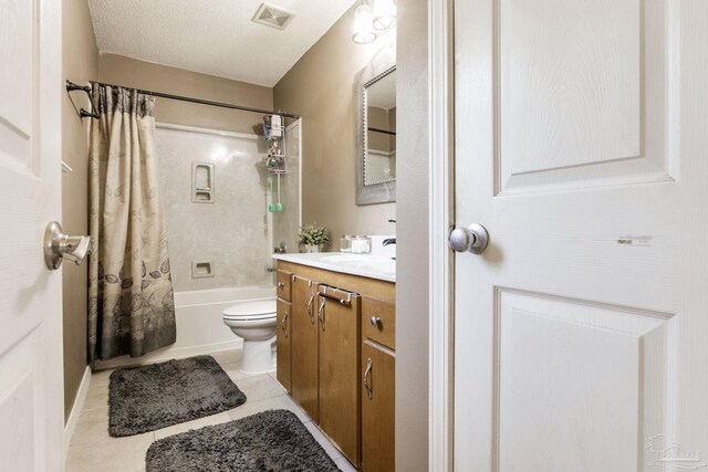 2661 Avenida De Sol, Navarre, FL 32566 - bathroom featuring vanity, shower / bath combo, and tile patterned flooring