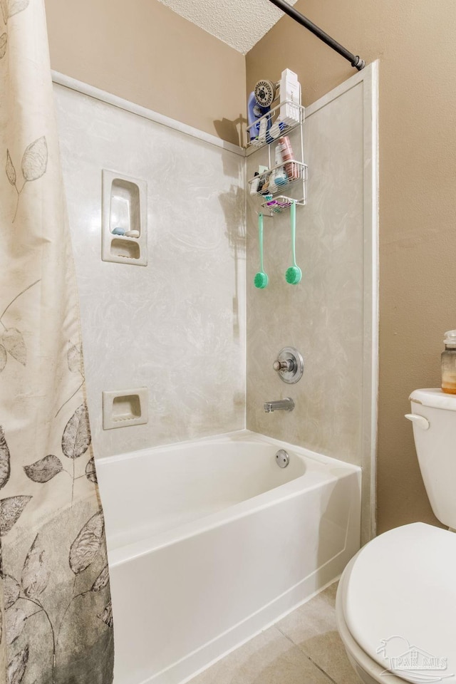 2661 Avenida De Sol, Navarre, FL 32566 - bathroom featuring shower / bath combination with curtain, tile patterned floors, and a textured ceiling