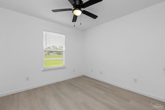 1581 Kyle Dr, Pensacola, FL 32505 - unfurnished room featuring light wood-type flooring, baseboards, and a ceiling fan
