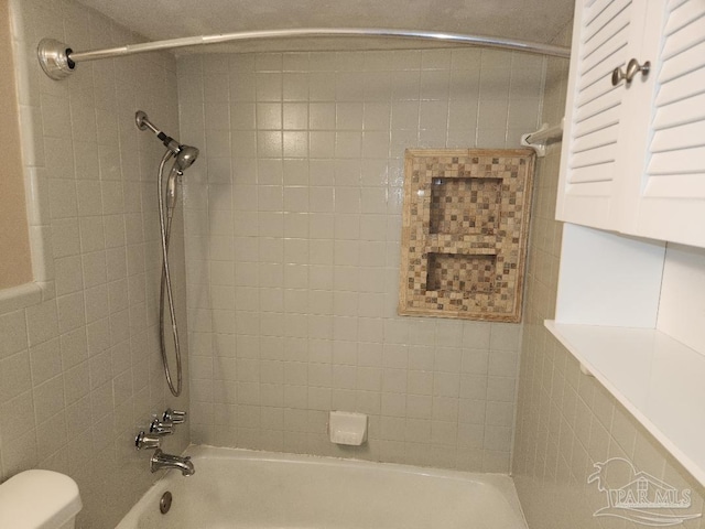 729 Lownde Ave, Pensacola, FL 32507 - full bath featuring tub / shower combination and toilet
