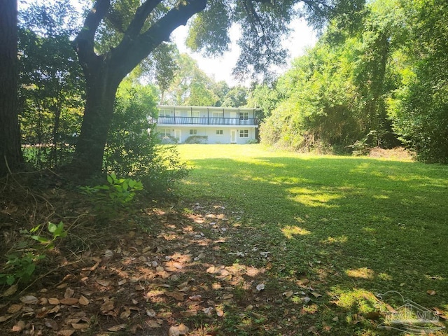 729 Lownde Ave, Pensacola, FL 32507 - view of grassy yard