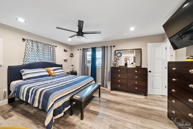 bedroom with light wood-style flooring, recessed lighting, baseboards, and ceiling fan