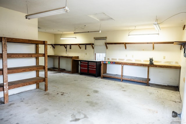 4408 Chantilly Way, Milton, FL 32583 - garage featuring a workshop area