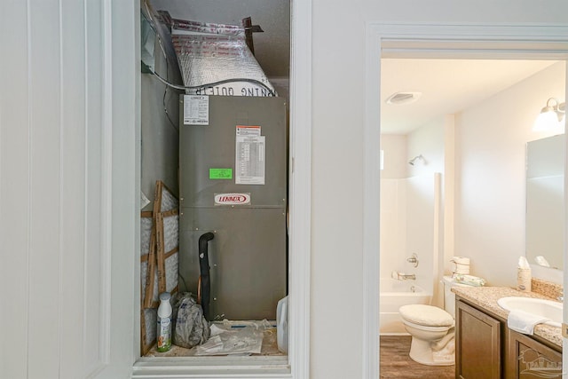 257 Millet Cir, Cantonment, FL 32533 - utilities with a sink