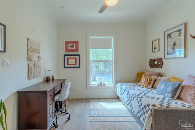 920 W Chase St, Pensacola, FL 32502 - interior space featuring ceiling fan, ornamental molding, and light hardwood / wood-style flooring