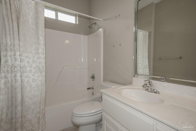 3200 Silverleaf Dr, Pensacola, FL 32504 - full bath featuring vanity, toilet, and shower / tub combo
