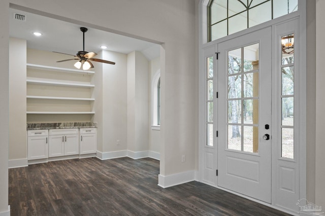 foyer entrance with visible vents, dark wood finished floors, recessed lighting, baseboards, and ceiling fan