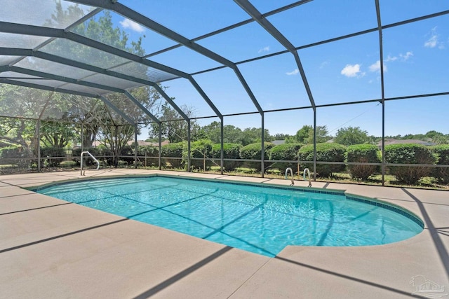 2715 Masters Blvd, Navarre, FL 32566 - outdoor pool with a patio area