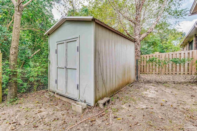 view of outbuilding