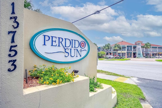 view of community / neighborhood sign