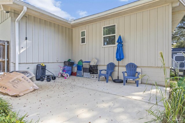 5607 Fairview Dr, Pensacola, FL 32505 - view of patio