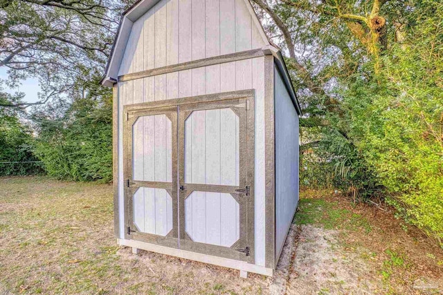 view of outbuilding