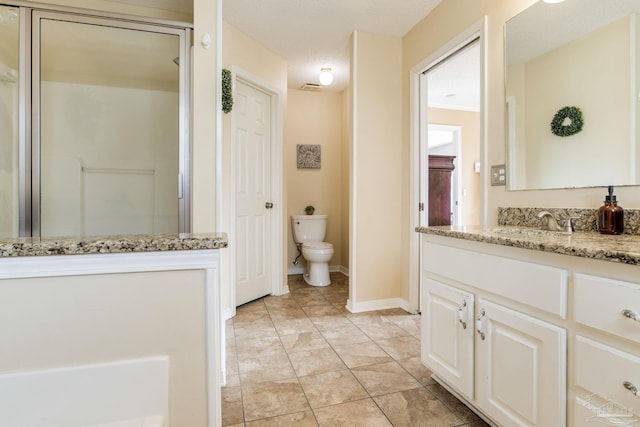 full bathroom featuring visible vents, toilet, a shower stall, vanity, and baseboards