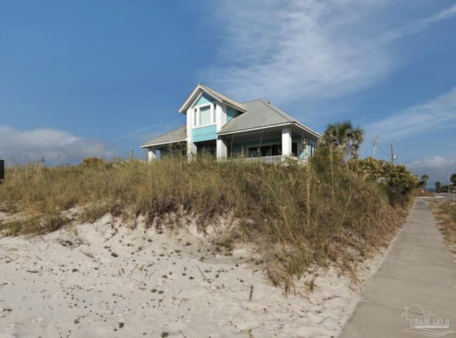 view of front of house