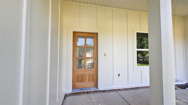 view of property entrance