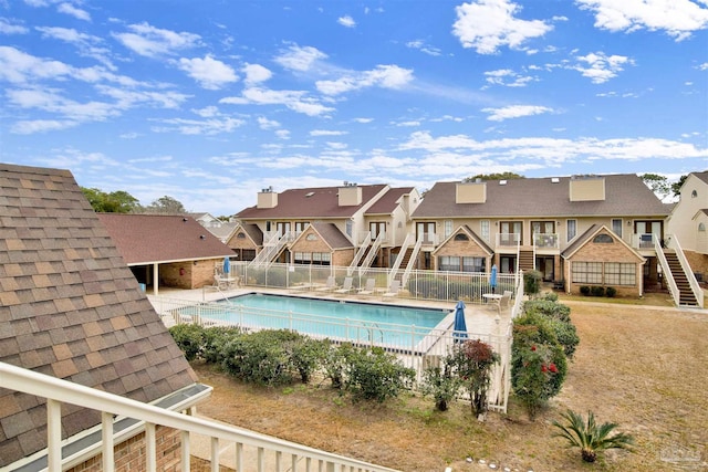 view of swimming pool