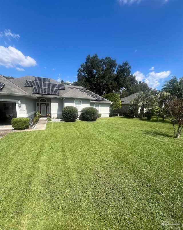 view of yard with a garage