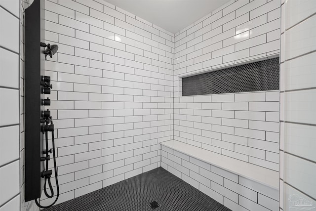 1933 Eagle Ln, Navarre, FL 32566 - bathroom featuring a tile shower