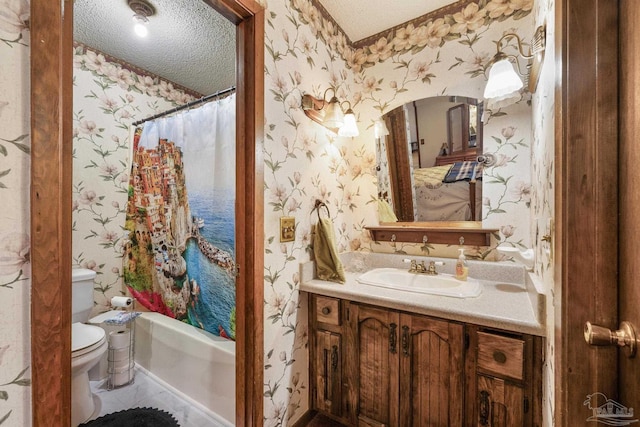 full bath featuring vanity, toilet, wallpapered walls, a water view, and a shower with curtain