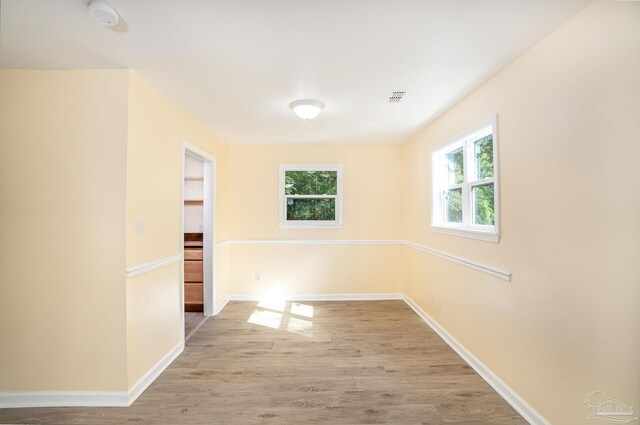 empty room featuring light hardwood / wood-style flooring