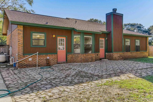 view of front of house featuring a patio