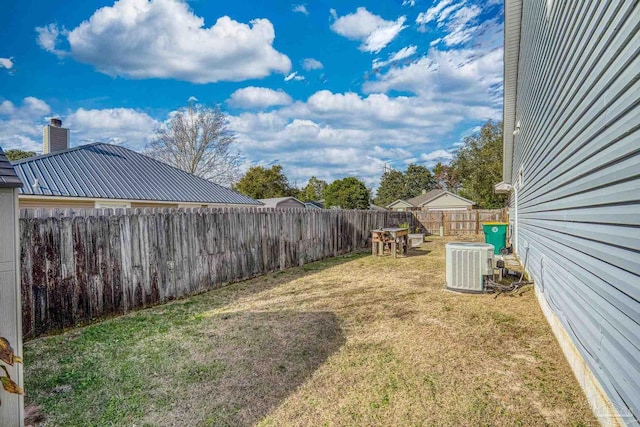 view of yard with cooling unit