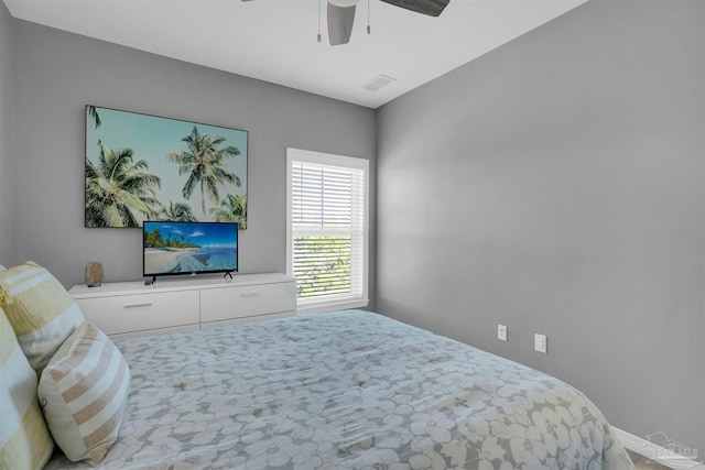 bedroom featuring ceiling fan