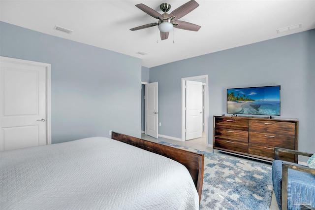 bedroom with ceiling fan