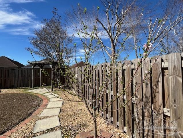 view of yard with a pergola