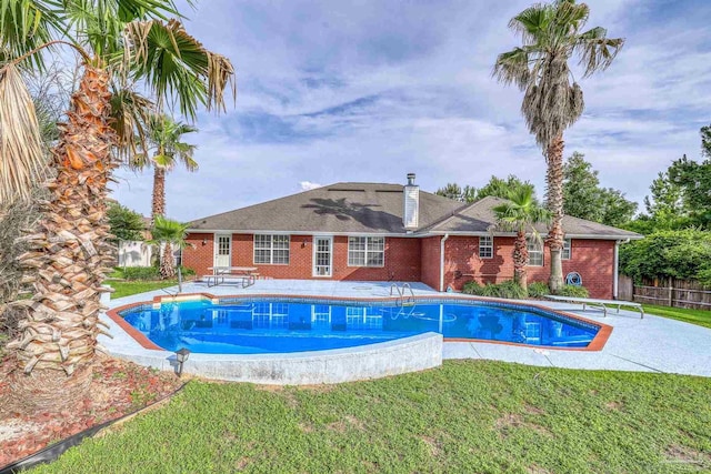 4810 Endeavor Ct, Milton, FL 32570 - view of pool featuring a patio and a diving board