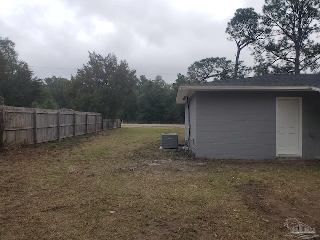 view of yard with cooling unit