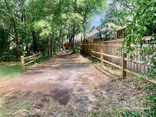 9517 Lorikeet Ln, Pensacola, FL 32507