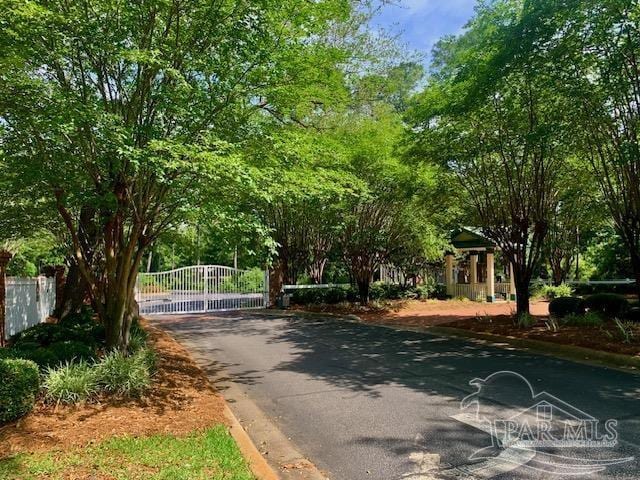9517 Lorikeet Ln, Pensacola, FL 32507