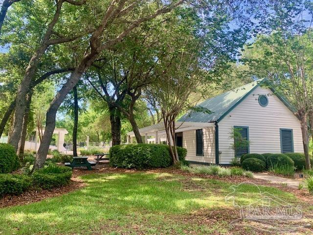 9517 Lorikeet Ln, Pensacola, FL 32507