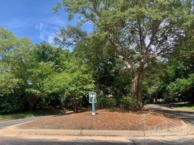 9517 Lorikeet Ln, Pensacola, FL 32507