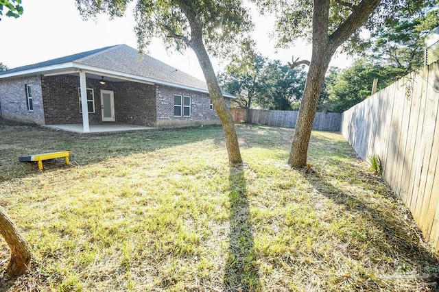 view of yard featuring a patio area